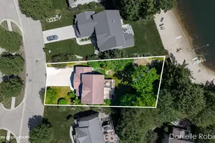 16936 Birchview Dr, Nunica, MI 49448 - Photo 10