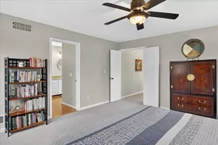546 Parkland Dr, Rochester Hills, MI 48307 - Photo 24