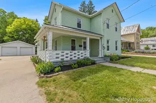 641 N Jackson St, Ionia, MI 48846 - Photo 4