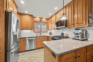 2075 Georgetown Blvd, Ann Arbor, MI 48105 - Photo 10