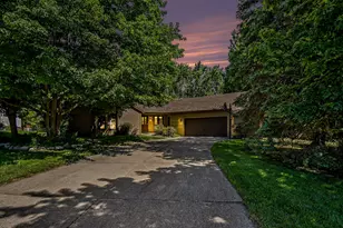 265 Maier Ct SW, Grandville, MI 49418 - Photo 2