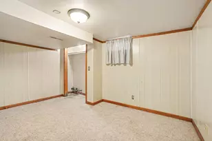 1425 Sunnyside Dr, Kalamazoo, MI 49048 - Photo 16