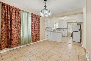 1425 Sunnyside Dr, Kalamazoo, MI 49048 - Photo 10