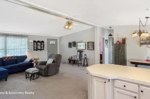 13675 Iris Ln, Cedar Springs, MI 49319 - Photo 6