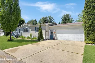 13675 Iris Ln, Cedar Springs, MI 49319 - Photo 2