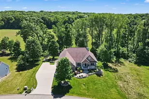 2724 Oldrew Cir, Kalamazoo, MI 49009 - Photo 2