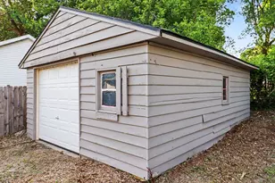 1021 Sherman St SE, Grand Rapids, MI 49506 - Photo 24