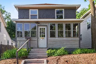 1021 Sherman St SE, Grand Rapids, MI 49506 - Photo 2