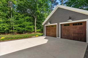 317 N Lakeshore Ave, Holland, MI 49424 - Photo 12
