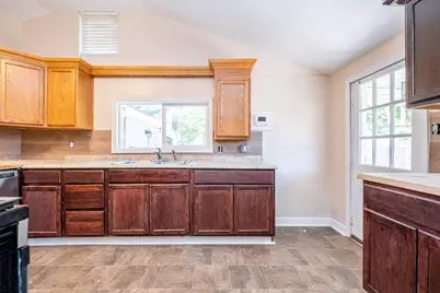 16167 Hauss Avenue, Eastpointe, MI 48021 - Photo 10
