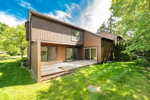 1 Westbury Ct, Ann Arbor, MI 48105 - Photo 4