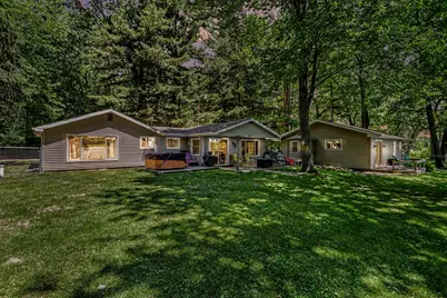 301 Cotton Lake Drive, Battle Creek, MI 49014 - Photo 2