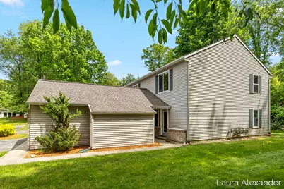 8507 Courtland Drive NE #4, Rockford, MI 49341 - Photo 2