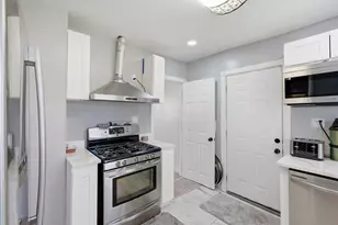 17916 Arlington St, Hamtramck, MI 48212 - Photo 8