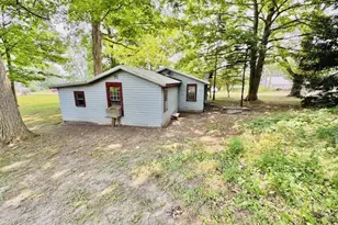 1846 W Tupper Heights Dr, Lake Odessa, MI 48849 - Photo 10