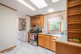 814 Seymour Ave, Jackson, MI 49202 - Photo 8