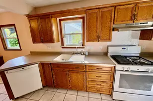 231 Monroe St, Brooklyn, MI 49230 - Photo 8