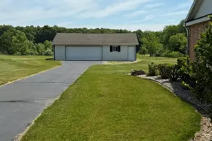 1111 N Lake Pleasant Rd, Hillsdale, MI 49242 - Photo 42