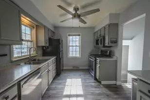 447 W Territorial Road W, Battle Creek, MI 49015 - Photo 8