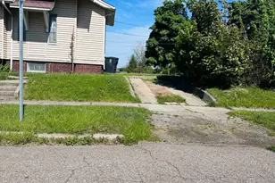 604 Page St, Flint, MI 48503 - Photo 4