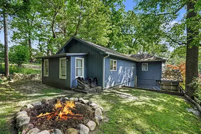 11230 Lakeshore Drive, Three Rivers, MI 49093 - Photo 8