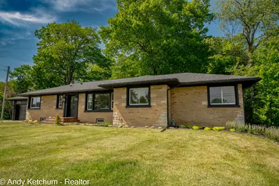 315 W 40th Street, Holland, MI 49423 - Photo 2