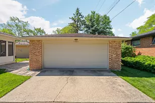 1901 Weldon Blvd, Ann Arbor, MI 48103 - Photo 4