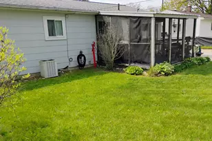 12415 Clinton River Rd, Sterling Heights, MI 48313 - Photo 26