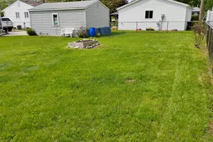 12415 Clinton River Rd, Sterling Heights, MI 48313 - Photo 24