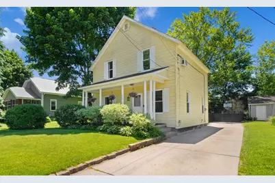 604 Hubbard Street NE, Grand Rapids, MI 49525 - Photo 2
