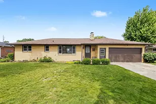 2112 Ogden Ave, Benton Harbor, MI 49022 - Photo 2