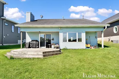 10207 Poplar Drive NE, Rockford, MI 49341 - Photo 2