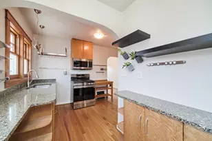 504 N Lewis St, Ludington, MI 49431 - Photo 8