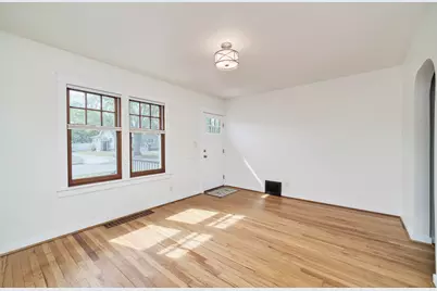 504 N Lewis Street, Ludington, MI 49431 - Photo 12