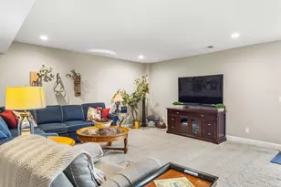 24523 Pinnacle Cir, South Lyon, MI 48178 - Photo 22