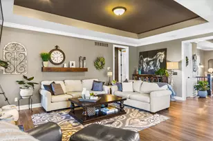 24523 Pinnacle Cir, South Lyon, MI 48178 - Photo 8