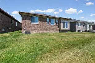 15300 Eton Pointe Dr, Clinton Twp, MI 48035 - Photo 6