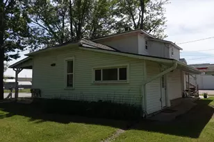 1055 Tupper Lake St, Lake Odessa, MI 48849 - Photo 10