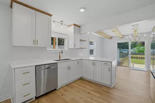1325 Edith Ave NE, Grand Rapids, MI 49505 - Photo 12