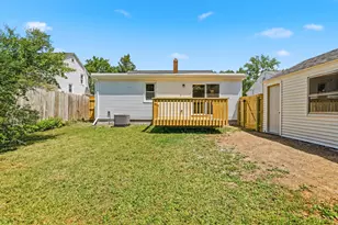 1325 Edith Ave NE, Grand Rapids, MI 49505 - Photo 32