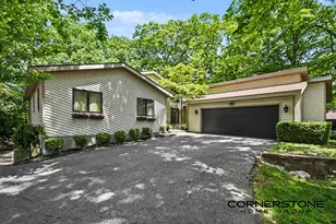2111 Northridge Dr NE, Grand Rapids, MI 49525 - Photo 2