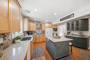29100 Terrence St, Livonia, MI 48154 - Photo 8