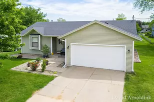 265 Country Club Rd, Holland, MI 49423 - Photo 2