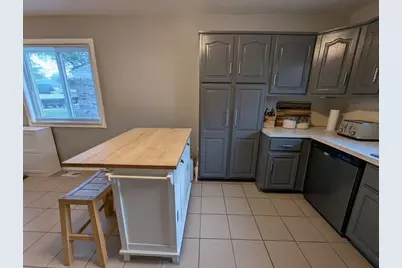 34354 Virgil Street, Harrison Township, MI 48045 - Photo 12