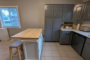 34354 Virgil St, Harrison Township, MI 48045 - Photo 12