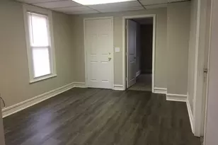 820 Mc Reynolds Ave NW, Grand Rapids, MI 49504 - Photo 2