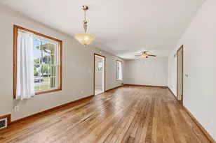 63 N 31st Street N, Battle Creek, MI 49015 - Photo 2