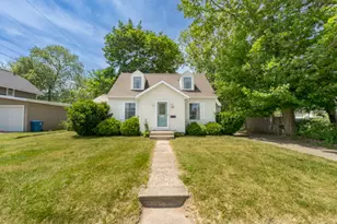 63 N 31st Street N, Battle Creek, MI 49015 - Photo 1