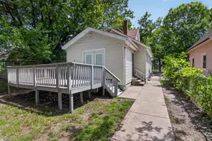 824 Maltby St, Jackson, MI 49202 - Photo 2