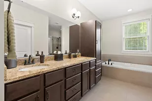 7585 Oakwood Ave, Kalamazoo, MI 49009 - Photo 24